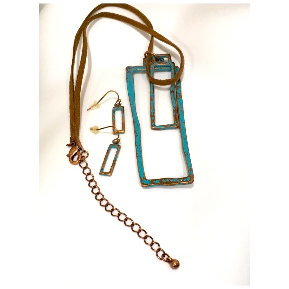 NWT Kate & Taylor Boutique Metal Turquoise Necklace & Earrings Set